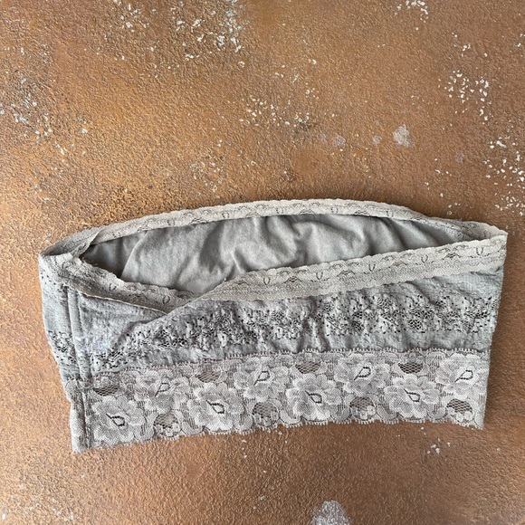 Beige bandeau lace bralette - Picture 2 of 3